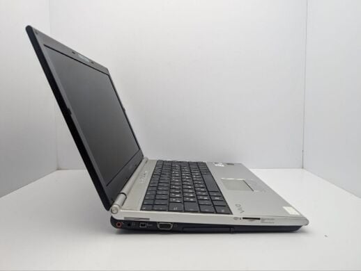 Ноутбук Sony VGN-SZ61MN / 13.3" (1366x768) TN / Intel Core 2 Duo T5600 (2 ядра по 1.8 GHz) / 4 GB DDR2 / 160 GB HDD / Intel Graphics / WebCam / АКБ не держит