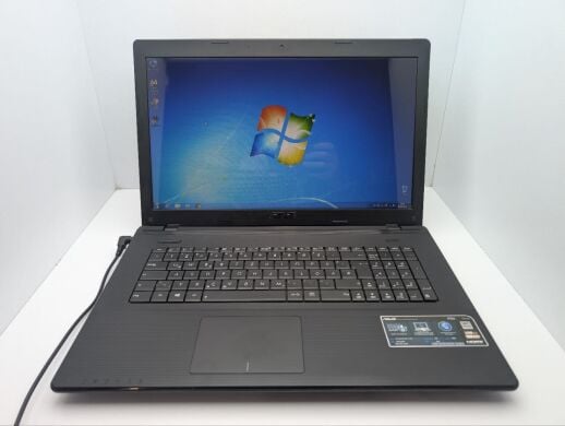 Ноутбук Asus F75A / 17.3'' (1600x900) TN / Intel Pentium B980 (2 ядра по 2.4 GHz) / 8 GB DDR3 / 500 GB HDD / Intel Graphics / WebCam / DVD-ROM
