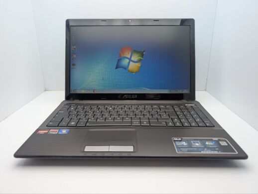 Ноутбук Asus X53B / 15.6" (1366x768) TN / AMD E-350 (2 ядра по 1.6 GHz) / 6 GB DDR3 / 120 GB SSD / AMD Radeon HD 6310 Graphics / WebCam / DVD-ROM