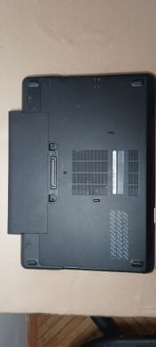 Ігровий ноутбук Б-клас Dell Latitude E6440 / 14" (1600x900) IPS / Intel Core i7-4610M (2 (4) ядра по 3.0 - 3.7 GHz) / 8 GB DDR3 / 192 GB SSD / AMD Radeon HD 8690M, 2 GB GDDR5, 64-bit / WebCam / DVD-ROM / HDMI