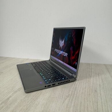 Игровой ультрабук Acer Predator Triton 14 PT14-51 / 14" (2560x1600) IPS / Intel Core i7-13700H (14 (20) ядер по 2.4 - 5.0 GHz) / 32 GB DDR5 / 1000 GB SSD / nVidia GeForce RTX 4070, 8 GB GDDR6, 128-bit / WebCam