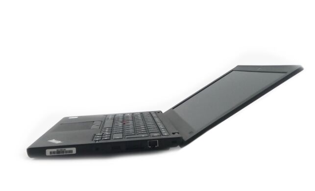 Lenovo ThinkPad X260 / 12.5" (1366x768) / Intel Core i5-6200U (2(4) ядра по 2.30-2.80GHz) / 8 GB DDR4 / 240 GB SSD / HDMI, Web camera