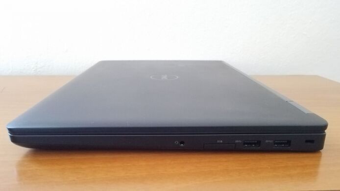 Мобільна робоча станція Dell Precision 3510 / 15.6" (1920x1080) IPS / Intel Core i7-6820HQ (4 (8) ядра по 2.7 - 3.6 GHz) / 16 GB DDR4 / 512 GB SSD / AMD FirePro W5130M, 2 GB GDDR5, 128-bit / WebCam