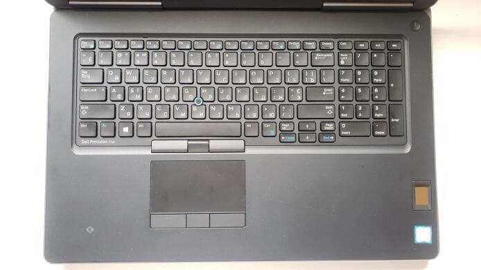 Мобильная рабочая станция Dell Precision 7710 / 17.3" (1920x1080) IPS / Intel Core i7-6820HQ (4 (8) ядра по 2.7 - 3.6 GHz) / 16 GB DDR4 / 128 GB SSD + 512 GB SSD / nVidia Quadro M3000M, 4 GB GDDR5, 256-bit / WebCam