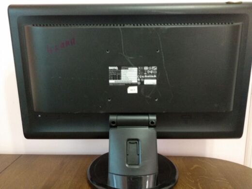 Монитор Б-класс BenQ T2210HD / 21.5" (1920x1080) TN / DVI, VGA / Встроенные колонки (2x 1W)