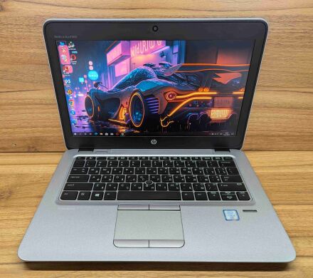 Нетбук HP EliteBook 820 G3 / 12.5" (1920x1080) IPS / Intel Core i5-6300U (2 (4) ядра по 2.4 - 3.0 GHz) / 8 GB DDR4 / 240 GB SSD / Intel HD Graphics 520 / WebCam / TouchID / Windows 10