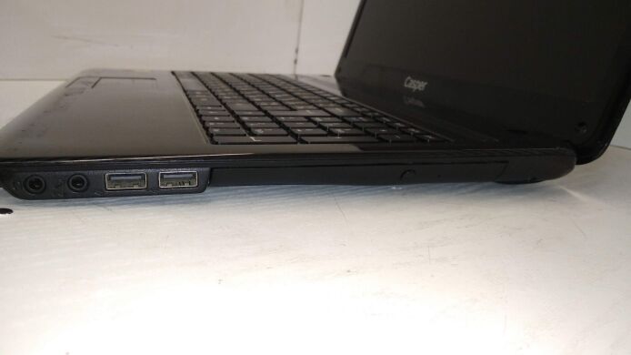 Ноутбук Б-клас Casper Nirvana CHD.4210 / 15.6" (1366x768) TN / Intel Core i5-4210M (2 (4) ядра по 2.6 - 3.2 GHz) / 8 GB DDR3 / 500 GB HDD / nVidia GeForce 840M, 2 GB DDR3, 64-bit / WebCam / DVD-ROM