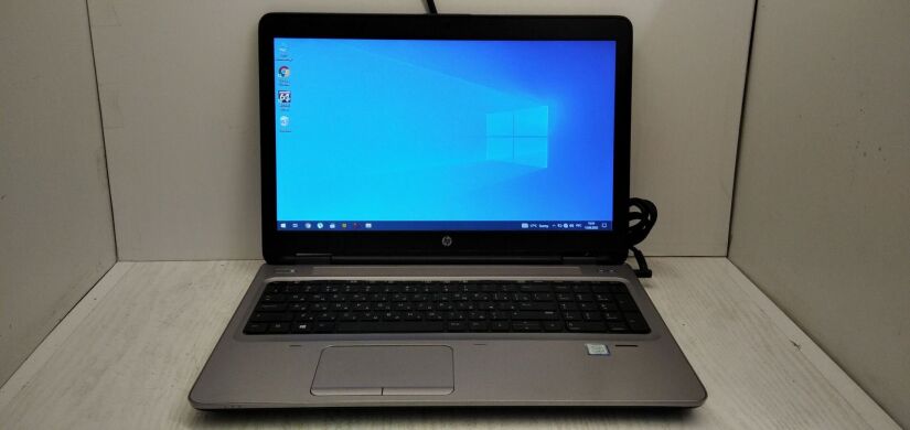 Ноутбук HP ProBook 650 G3 / 15.6" (1366x768) TN / Intel Core i5-7200U (2 (4) ядра по 2.5 - 3.1 GHz) / 8 GB DDR4 / 240 GB SSD / Intel HD Graphics 620 / WebCam / DVD-RW / Без АКБ