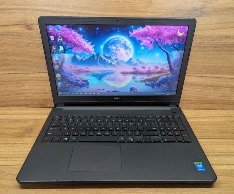 Ноутбук Dell Inspiron 15-3558 / 15.6" (1366x768) TN / Intel Core i3-5005U (2 (4) ядра по 2.0 GHz) / 8 GB DDR3 / 240 GB SSD / Intel HD Graphics 5500 / WebCam / Windows 10 Ноутбук Dell Inspiron 15-3558 / 15.6" (1366x768) TN / Intel Core i3-5005U (2 (4) ядра по 2.0 GHz) / 8 GB DDR3 / 240 GB SSD / Intel HD Graphics 5500 / WebCam / Windows 10