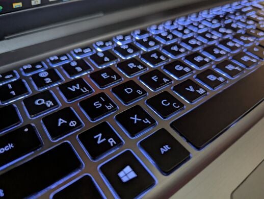 Ноутбук Dell Inspiron 5567 / 15.6" (1920x1080) IPS / Intel Core i7-7500U (2 (4) ядра по 2.7 - 3.5 GHz) / 16 GB DDR4 / 480 GB SSD / AMD Radeon R7 M445, 4 GB GDDR5, 64-bit / WebCam / HDMI / Windows 10 Ноутбук Dell Inspiron 5567 / 15.6" (1920x1080) IPS / Intel Core i7-7500U (2 (4) ядра по 2.7 - 3.5 GHz) / 16 GB DDR4 / 480 GB SSD / AMD Radeon R7 M445, 4 GB GDDR5, 64-bit / WebCam / HDMI / Windows 10