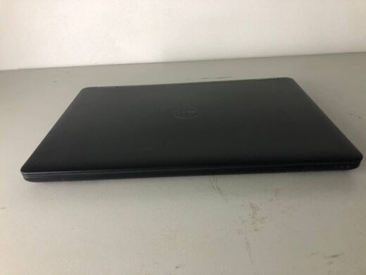 Ноутбук Dell Latitude E5570 / 15.6" (1366x768) TN / Intel Core i7-6820HQ (4 (8) ядра по 2.7 - 3.6 GHz) / 8 GB DDR4 / 256 GB SSD / AMD Radeon R7 M370, 2 GB GDDR5, 128-bit / WebCam / HDMI