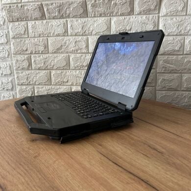 Захищений ноутбук Б-клас Dell Latitude 5414 Rugged / 14" (1366x768) TN / Intel Core i5-6300U (2 (4) ядра по 2.4 - 3.0 GHz) / 8 GB DDR4 / 512 GB SSD / Intel HD Graphics 520 / WebCam