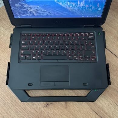 Захищений ноутбук Б-клас Dell Latitude 5414 Rugged / 14" (1366x768) TN / Intel Core i5-6300U (2 (4) ядра по 2.4 - 3.0 GHz) / 8 GB DDR4 / 512 GB SSD / Intel HD Graphics 520 / WebCam