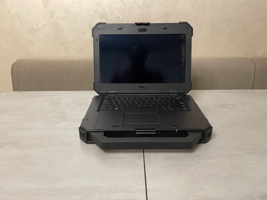 Захищений ноутбук Dell Latitude 7424 Rugged Extreme / 14" (1920x1080) IPS Touch / Intel Core i5-8350U (4 (8) ядра по 1.7 - 3.6 GHz) / 16 GB DDR4 / 1000 GB SSD M.2 / AMD Radeon RX 540, 2 GB GDDR5, 64-bit / WebCam Захищений ноутбук Dell Latitude 7424 Rugged Extreme / 14" (1920x1080) IPS Touch / Intel Core i5-8350U (4 (8) ядра по 1.7 - 3.6 GHz) / 16 GB DDR4 / 1000 GB SSD M.2 / AMD Radeon RX 540, 2 GB GDDR5, 64-bit / WebCam