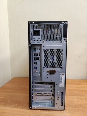 Робоча станція Lenovo ThinkStation S30 Tower / Intel Xeon E5-2670 (8 (16) ядер по 2.6 - 3.3 GHz) / 32 GB DDR3 / 250 GB HDD / nVidia Quadro 2000, 1 GB GDDR5, 128-bit / 610W / DVI / DisplayPort