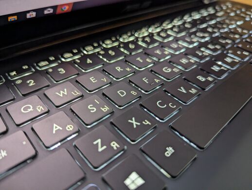 Ноутбук-трансформер Asus Q535U / 15.6" (3840x2160) IPS Touch / Intel Core i7-8550U (4 (8) ядра по 1.8 - 4.0 GHz) / 16 GB DDR4 / 256 GB SSD + 2000 GB HDD / nVidia Geforce GTX 1050, 4 GB GDDR5, 128-bit / WebCam / Windows 10