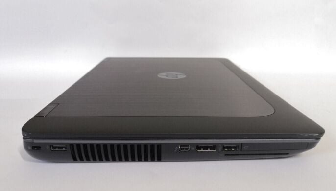 Мобільна робоча станція HP ZBook 15 G1 / 15.6" (1920x1080) IPS / Intel Core i7-4900MQ (4 (8) ядра по 2.8 - 3.8 GHz) / 16 GB DDR3 / 256 GB SSD / nVidia Quadro K2100M, 2 GB GDDR5, 128-bit / WebCam / DVD-ROM / Win 10 Pro