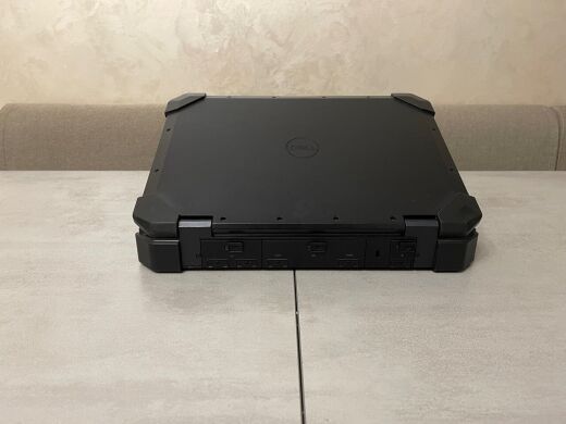 Захищений ноутбук Dell Latitude 7424 Rugged Extreme / 14" (1920x1080) IPS Touch / Intel Core i5-8350U (4 (8) ядра по 1.7 - 3.6 GHz) / 16 GB DDR4 / 1000 GB SSD M.2 / AMD Radeon RX 540, 2 GB GDDR5, 64-bit / WebCam Захищений ноутбук Dell Latitude 7424 Rugged Extreme / 14" (1920x1080) IPS Touch / Intel Core i5-8350U (4 (8) ядра по 1.7 - 3.6 GHz) / 16 GB DDR4 / 1000 GB SSD M.2 / AMD Radeon RX 540, 2 GB GDDR5, 64-bit / WebCam