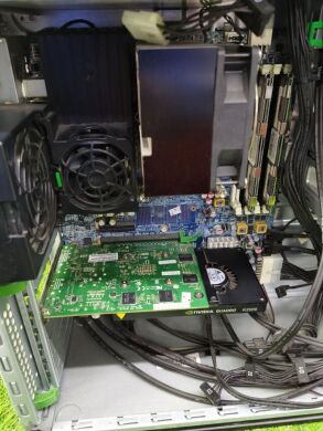 Рабочая станция HP Z420 Workstation Tower / Intel Xeon E5-1650 V2 (6 (12) ядер по 3.5 - 3.9 GHz) / 32 GB DDR3 / NO HDD / nVidia Quadro K2000, 2 GB GDDR5, 128-bit / DVD-RW