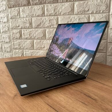 Ігровий ноутбук Dell XPS 15 7590 / 15.6" (3840x2160) IPS Touch / Intel Core i7-9750H (6 (12) ядер по 2.6 - 4.5 GHz) / 16 GB DDR4 / 256 GB SSD / nVidia GeForce GTX 1650, 4 GB GDDR5, 128-bit / WebCam Ігровий ноутбук Dell XPS 15 7590 / 15.6" (3840x2160) IPS Touch / Intel Core i7-9750H (6 (12) ядер по 2.6 - 4.5 GHz) / 16 GB DDR4 / 256 GB SSD / nVidia GeForce GTX 1650, 4 GB GDDR5, 128-bit / WebCam