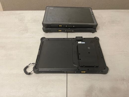 Защищенный планшет Getac F110 G4 / 11.6" (1920x1080) IPS Touch / Intel Core i7-7500U (2 (4) ядра по 2.7 - 3.5 GHz) / 16 GB DDR4 / 256 GB SSD / Intel HD Graphics 620 / WebCam / Стилус / Два АКБ