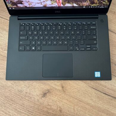 Ігровий ноутбук Dell XPS 15 7590 / 15.6" (3840x2160) IPS Touch / Intel Core i7-9750H (6 (12) ядер по 2.6 - 4.5 GHz) / 16 GB DDR4 / 256 GB SSD / nVidia GeForce GTX 1650, 4 GB GDDR5, 128-bit / WebCam Ігровий ноутбук Dell XPS 15 7590 / 15.6" (3840x2160) IPS Touch / Intel Core i7-9750H (6 (12) ядер по 2.6 - 4.5 GHz) / 16 GB DDR4 / 256 GB SSD / nVidia GeForce GTX 1650, 4 GB GDDR5, 128-bit / WebCam
