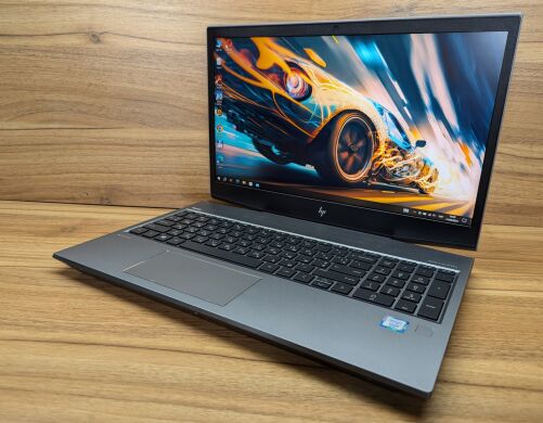 Мобільна робоча станція HP zBook 15v G5 / 15.6" (1920x1080) IPS / Intel Xeon E-2176M (6 (12) ядер по 2.7 - 4.4 GHz) / 32 GB DDR4 / 1000 GB SSD / nVidia Quadro P600, 4 GB GDDR5, 128-bit / WebCam / TouchID / Windows 10