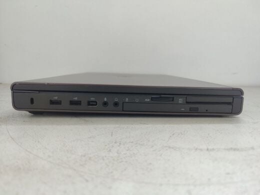 Мобильная рабочая станция Dell Precision M6600 / 17.3" (1920x1080) TN / Intel Core i7-2860QM (4 (8) ядра по 2.5 - 3.6 GHz) / 32 GB DDR3 / 240 GB SSD / AMD FirePro M8900, 2 GB GDDR5, 256-bit / DVD-ROM
