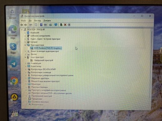 Ноутбук Acer Aspire E5-721 / 17.3" (1600x900) TN / AMD A8-6410 (4 ядра по 2.0 - 2.4 GHz) / 12 GB DDR5 / 240 GB SSD / AMD Radeon R5 Graphics / WebCam