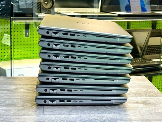 Мобильная рабочая станция Dell Precision 7780 / 17.3" (1920x1080) IPS / Intel Core i9-13950HX (24 (32) ядра по 2.2 - 5.5 GHz) / 128 GB DDR5 / 512 GB SSD M.2 / nVidia Quadro RTX 5000, 16 GB GDDR6, 256-bit / WebCam / Win 11 Pro