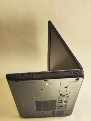 Мобільна робоча станція HP ZBook 17 G2 / 17.3" (1920x1080) TN / Intel Core i7-4810MQ (4 (8) ядра по 2.8 - 3.8 GHz) / 32 GB DDR3 / 256 GB SSD / nVidia Quadro K3100M, 4 GB GDDR5, 256-bit / WebCam