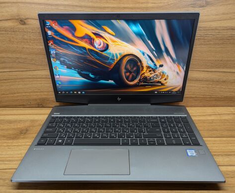 Мобільна робоча станція HP zBook 15v G5 / 15.6" (1920x1080) IPS / Intel Xeon E-2176M (6 (12) ядер по 2.7 - 4.4 GHz) / 32 GB DDR4 / 1000 GB SSD / nVidia Quadro P600, 4 GB GDDR5, 128-bit / WebCam / TouchID / Windows 10