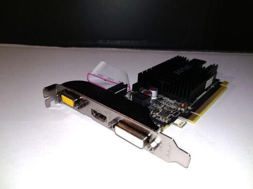 Дискретна відеокарта nVidia GeForce 710 1GB (VGA, DVI, HDMI)