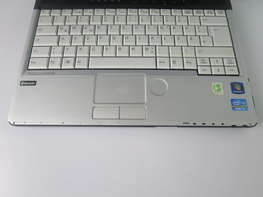 Fujitsu LifeBook S761 / 13.3" (1366x768) WXGA LED / Intel Core i7-2640M (2 (4) ядра по 2.8 - 3.5 GHz) / 4 GB DDR3 / 500 GB HDD / WebCam / USB 3.0