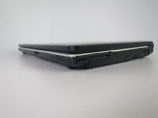 Fujitsu LifeBook S761 / 13.3" (1366x768) WXGA LED / Intel Core i7-2640M (2 (4) ядра по 2.8 - 3.5 GHz) / 4 GB DDR3 / 500 GB HDD / WebCam / USB 3.0