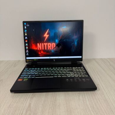 Ігровий ноутбук Acer Nitro 16 AN16-41 / 16" (2560x1600) IPS / AMD Ryzen 7 7840HS (8 (16) ядер по 3.8 - 5.1 GHz) / 32 GB DDR5 / 1000 GB SSD / nVidia GeForce RTX 4070, 8 GB GDDR6, 128-bit / WebCam