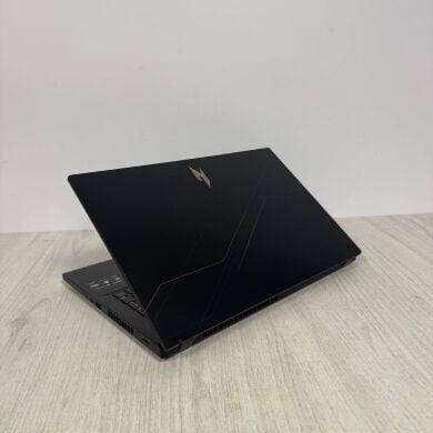 Ігровий ноутбук Acer Nitro V 15 ANV15-52 / 15.6" (1920x1080) IPS / Intel Core i7-13620H (10 (16) ядер по 2.4 - 4.9 GHz) / 8 GB DDR5 / 512 GB SSD / nVidia GeForce RTX 4050, 6 GB GDDR6, 96-bit / WebCam