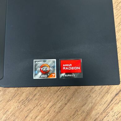 Игровой ноутбук Corsair Voyager A1600 / 16" (2560x1600) IPS / AMD Ryzen 7 6800HS (8 (16) ядер по 3.2 - 4.7 GHz) / 16 GB DDR5 / 1000 GB SSD / AMD Radeon RX 6800M, 12 GB GDDR6, 192-bit / WebCam