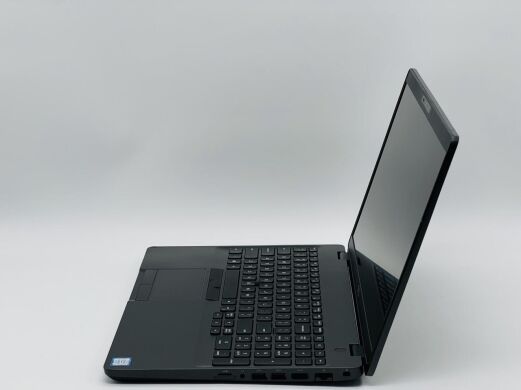 Ігровий ноутбук Б-клас Dell Precision 3540 / 15.6" (1920x1080) IPS / Intel Core i7-8665U (4 (8) ядра по 1.9 - 4.8 GHz) / 16 GB DDR4 / 512 GB SSD / AMD Radeon Pro WX 2100, 2 GB GDDR5, 64-bit / WebCam