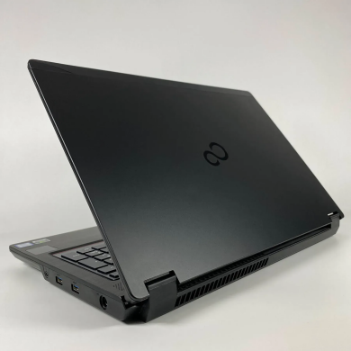 Мобильная рабочая станция Б-класс Fujitsu Celsius H780 / 15.6" (1920x1080) IPS / Intel Core i7-8750H (6 (12) ядер по 2.2 - 4.1 GHz) / 16 GB DDR4 / 512 GB SSD / nVidia Quadro P600, 4 GB GDDR5, 128-bit / VGA / HDMI / WebCam