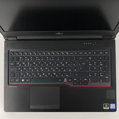 Мобильная рабочая станция Б-класс Fujitsu Celsius H780 / 15.6" (1920x1080) IPS / Intel Core i7-8750H (6 (12) ядер по 2.2 - 4.1 GHz) / 16 GB DDR4 / 512 GB SSD / nVidia Quadro P600, 4 GB GDDR5, 128-bit / VGA / HDMI / WebCam
