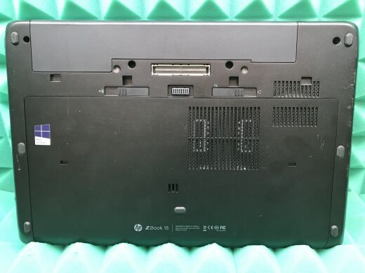 Мобільна робоча станція HP ZBook 15 G2 / 15.6" (1920x1080) TN / Intel Core i7-4700MQ (4 (8) ядра по 2.4 - 3.4 GHz) / 8 GB DDR3 / 180 GB SSD / nVidia Quadro K1100M, 2 GB GDDR5, 128-bit / WebCam / DVD-RW / Windows 10 ліцензія