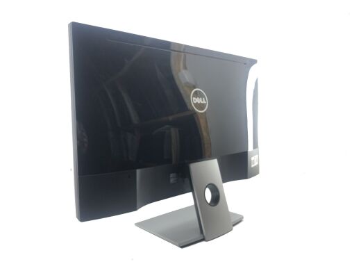Монітор Dell SE2717H / 27" (1920x1080) IPS / 1x HDMI, 1x VGA Монітор Dell SE2717H / 27" (1920x1080) IPS / 1x HDMI, 1x VGA