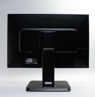 Монитор LG 24MB65PM-B / 24" (1920x1200) AH-IPS / VGA, DVI / VESA 100x100 