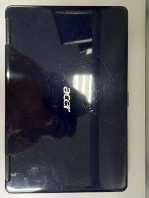 Ноутбук Acer Aspire 5732Z / 15.6" (1366x768) TN / Intel Pentium T4300 (2 ядра по 2.1 GHz) / 4 GB DDR3 / 250 GB HDD / WebCam / DVD-RW / АКБ тримає 0 хвилин