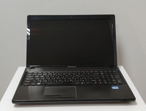 Ноутбук Lenovo G580 / 15.6" (1366x768) TN LED / Intel Core i3-2348M (2 (4) ядра по 2.3 GHz) / 8 GB DDR3 / 500 GB HDD / Intel HD Graphics 3000 / DVD-RW