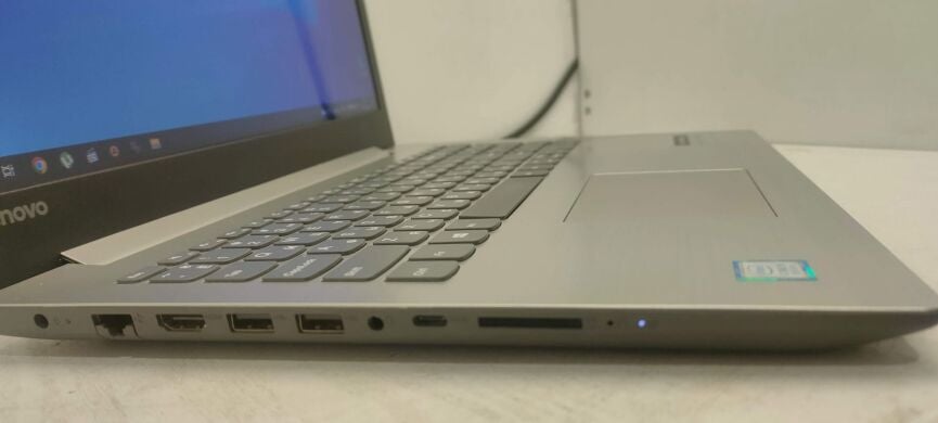 Ноутбук Lenovo IdeaPad 330-15IKB / 15.6" (1366x768) TN / Intel Core i5-8250U (4 (8) ядра по 1.6 - 3.4 GHz) / 8 GB DDR4 / 240 GB SSD / Intel UHD Graphics 620 / WebCam / АКБ NEW