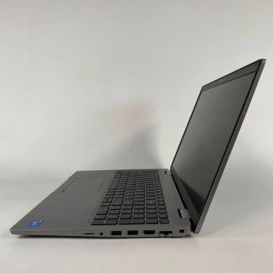 Ноутбук рабочая станция Dell Precision 3560 / 15.6" (1920x1080) IPS / Intel Core i7-1185G7 (4 (8) ядра по 3.0 - 4.8 GHz) / 16 GB DDR4 / 512 GB SSD / nVidia T500, 2 GB GDDR6, 64-bit / WebCam / HDMI