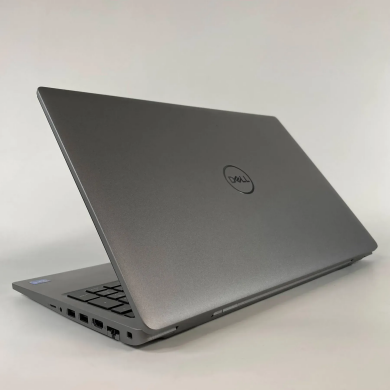 Ноутбук рабочая станция Dell Precision 3560 / 15.6" (1920x1080) IPS / Intel Core i7-1185G7 (4 (8) ядра по 3.0 - 4.8 GHz) / 16 GB DDR4 / 512 GB SSD / nVidia T500, 2 GB GDDR6, 64-bit / WebCam / HDMI