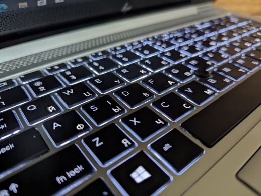 Ультрабук HP EliteBook 830 G5 / 13.3" (1920x1080) IPS Touch / Intel Core i7-8650U (4 (8) ядра по 1.9 - 4.2 GHz) / 16 GB DDR4 / 512 GB SSD / Intel UHD Graphics 620 / WebCam / TouchID / Windows 10